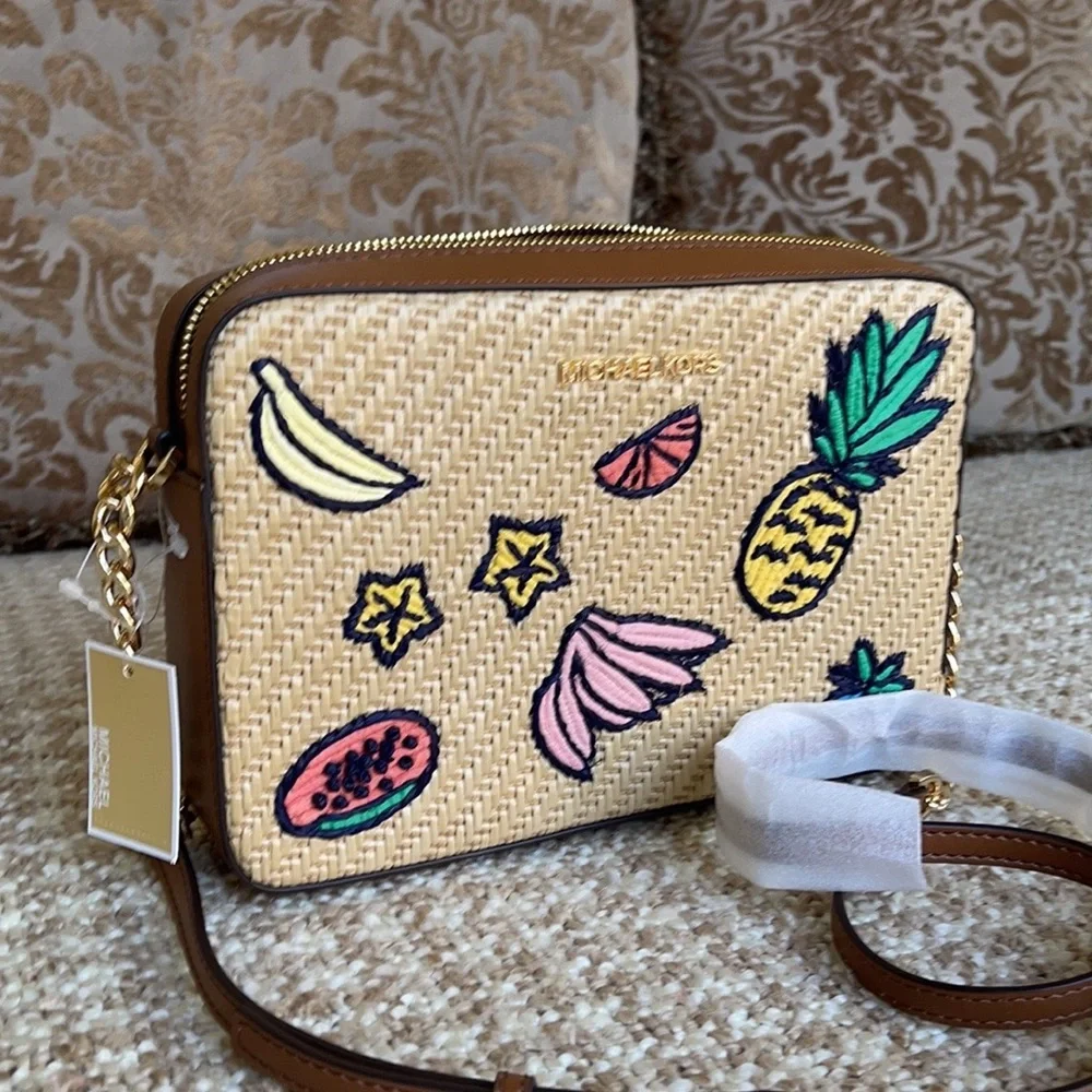 MK Island Escape Jet Set Item LG XBODY Natural Mlt - Picture 12 of 16